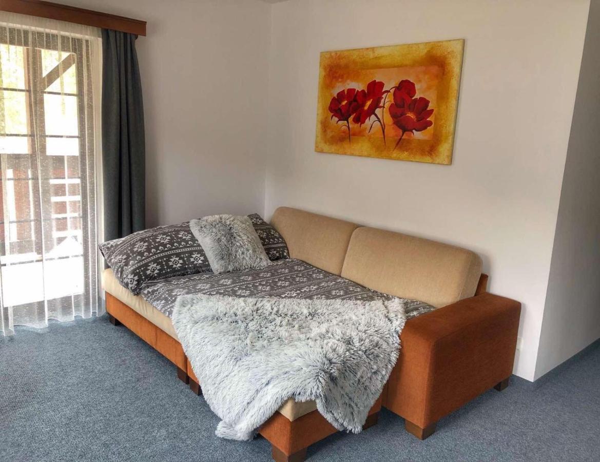רוז'ומברוק Apartman Renata 10 מראה חיצוני תמונה