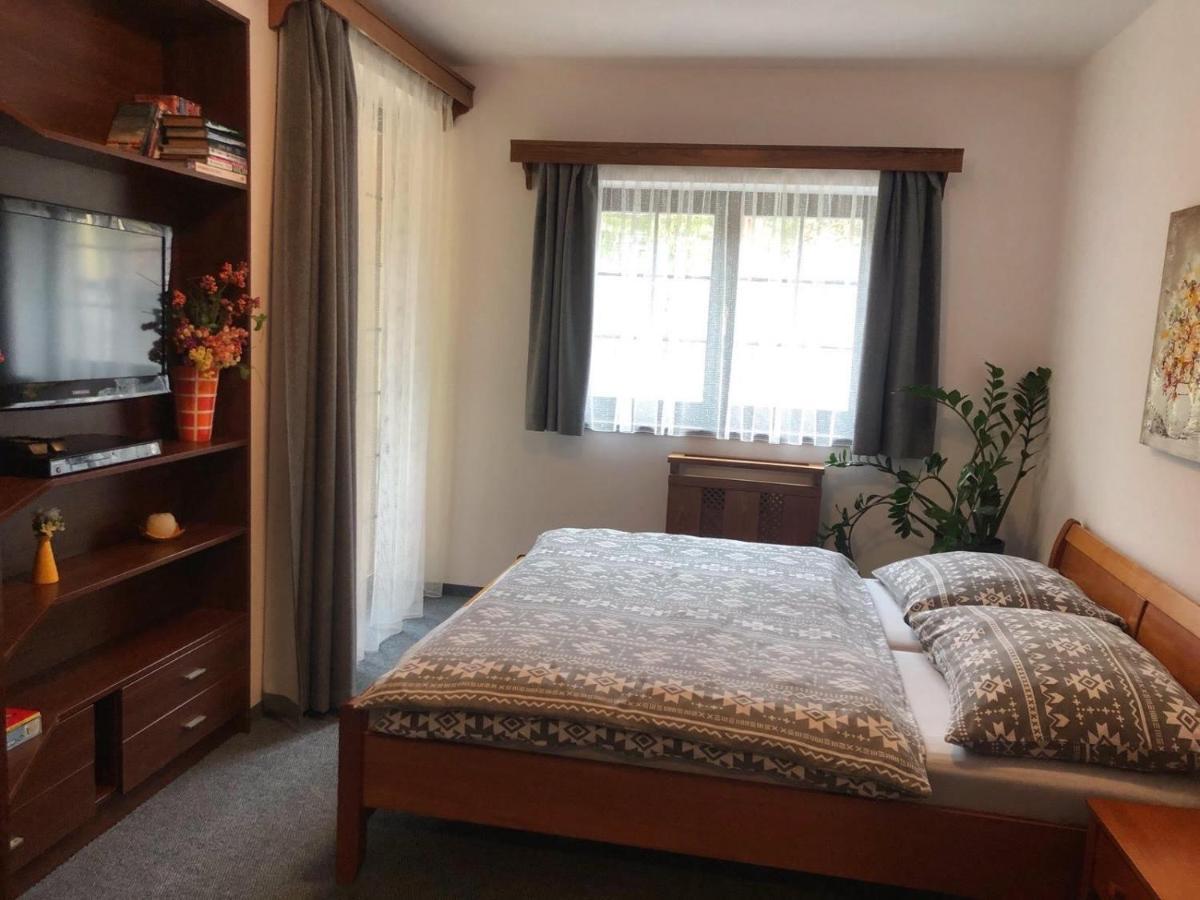 רוז'ומברוק Apartman Renata 10 מראה חיצוני תמונה